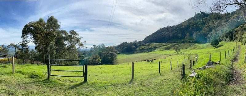 Terreno de gran extensión en el Capiro