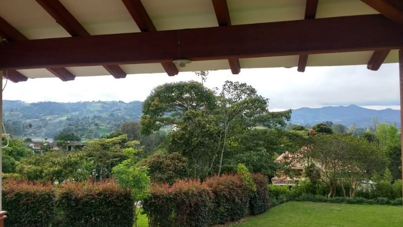 Casa en arriendo en Cabeceras - Llanogrande de 6 alcobas