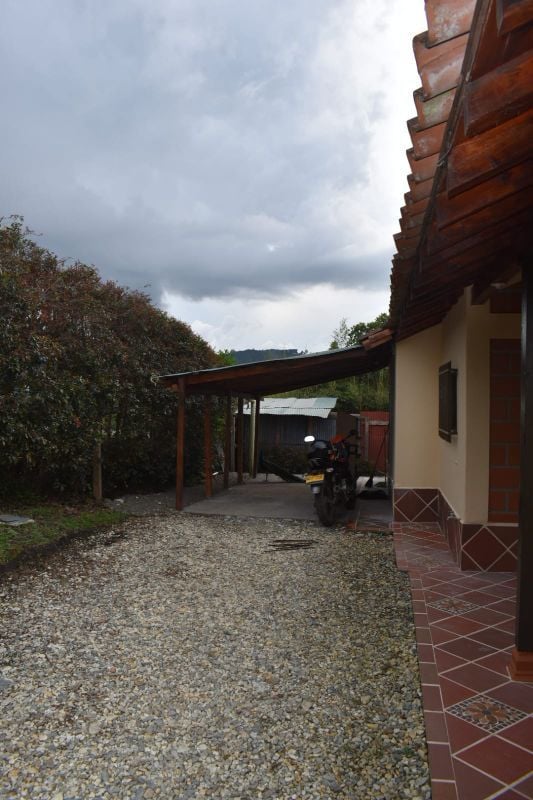 Casa independiente con maravillosa vista en Cabeceras para arriendo