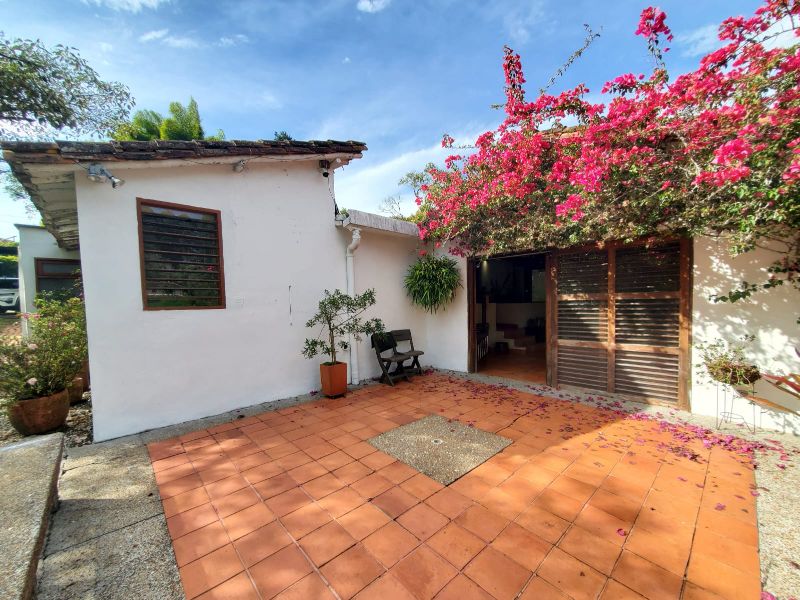 Casa independiente en Pontezuela cerca en pleno Distrito equino.