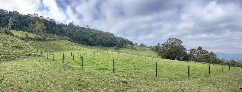 Terreno de gran extensión en el Capiro