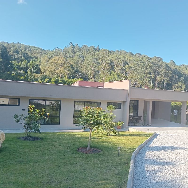 Casa en unidad cerrada de un nivel en El Herbal