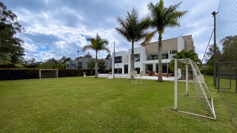 Amplia casa en Llanogrande con ubicación AAA para venta cerca al Club Llanogrande