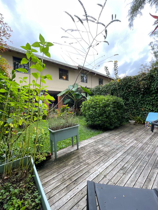 Casa muy cerca a Viva La Ceja parcialmente remodelada en venta