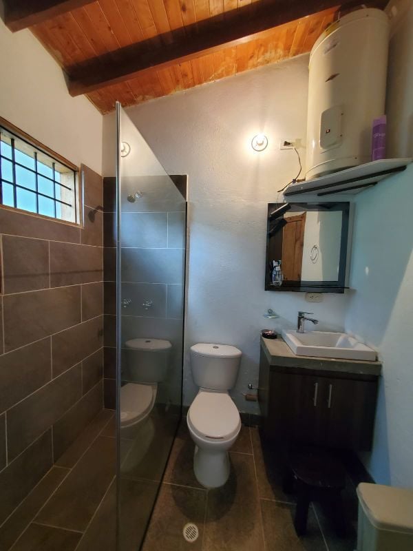 Finca independiente tradiconal con lote espectacular, plano el Pontezuela