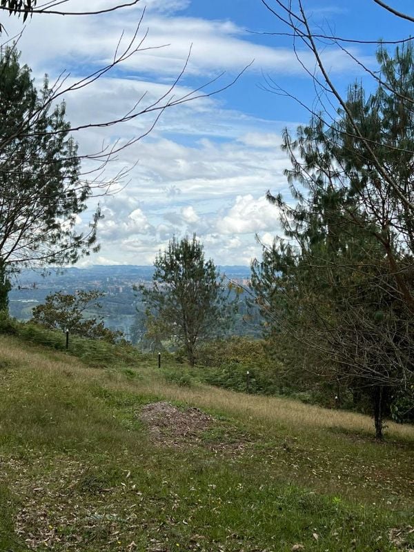 Lote en Pontezuela con vista y gran extensión