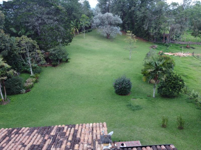 Finca independiente tradiconal con lote espectacular, plano el Pontezuela