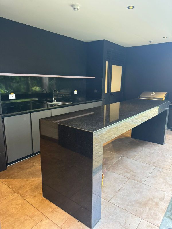 Apartamento moderno y lujoso de excelentes acabados diseñado para rentas cortas, alta valorización y rentabilidad.