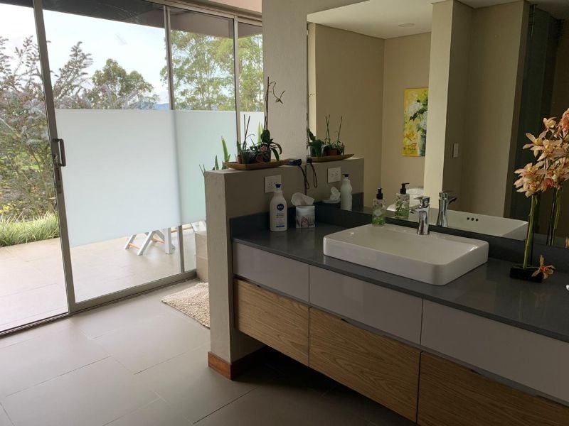 Casa en unidad cerrada de un nivel en vía San Antonio - La Ceja