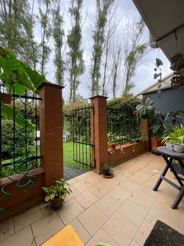 Casa muy cerca a Viva La Ceja parcialmente remodelada en venta