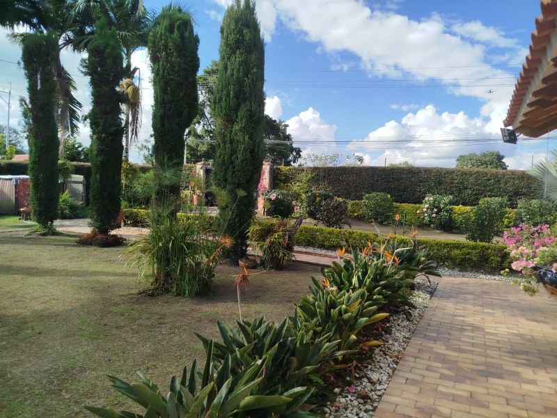 Casa cerca a vía principal Pontezuela - Llanogrande
Pontezuela