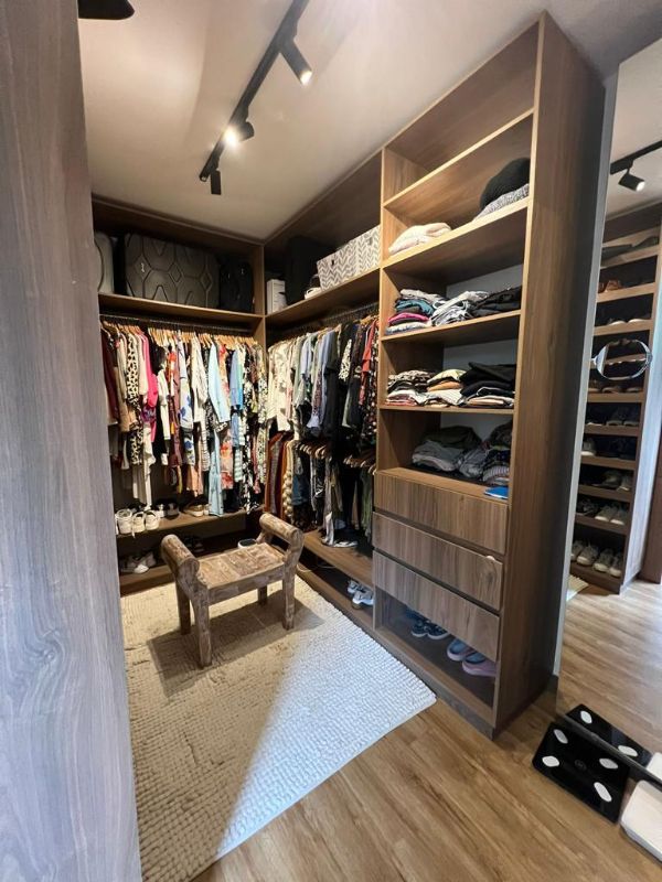 Venta de casa de un sólo nivel en Llanogrande sector de Pontezuela en parcelación cerrada con hermoso paisajismo.