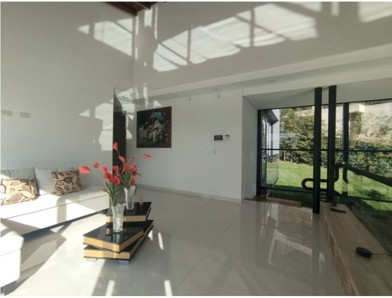 Exclusiva casa en Escobero para venta o arriendo domotizada