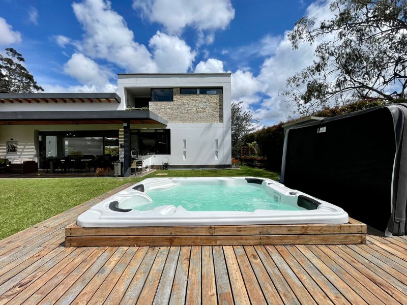 Casa en unidad cerrada de 438 m2 cerca al Tablazo