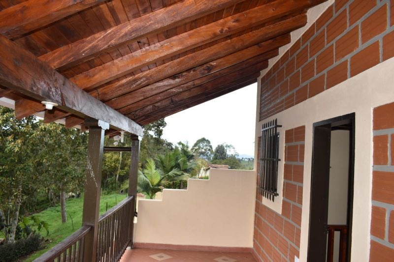 Casa independiente con maravillosa vista en Cabeceras para arriendo