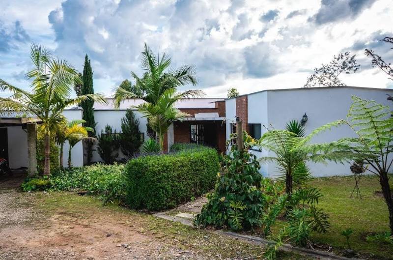 Casas de un nivel cerca al colegio Jorge Robledo - Oriente