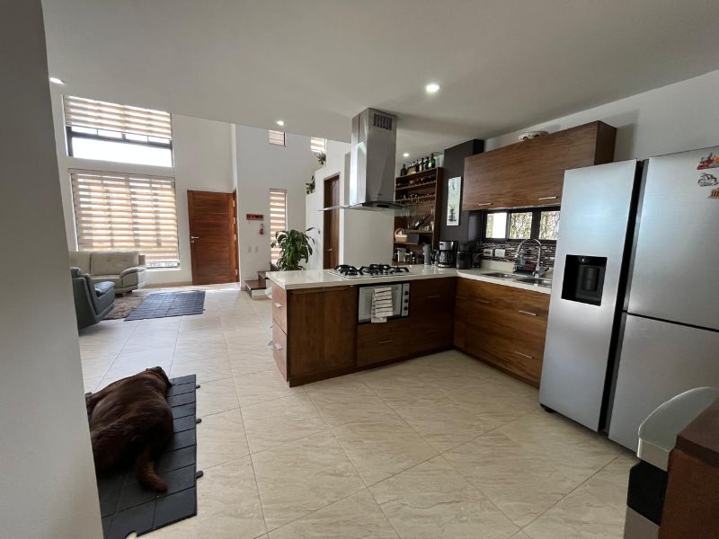 Casa campestre en la Ceja - Antioquia en unidad cerrada para venta o permuta por propiedad en parcelación de 1 sólo nivel.