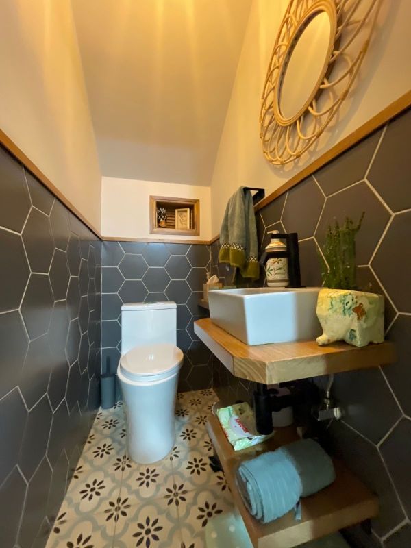 Casa muy cerca a Viva La Ceja parcialmente remodelada en venta