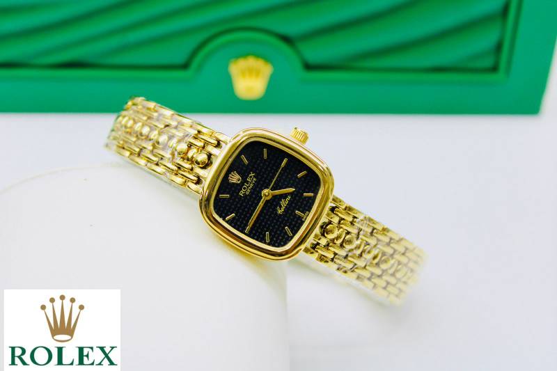 Women Analog Bracelet Watch