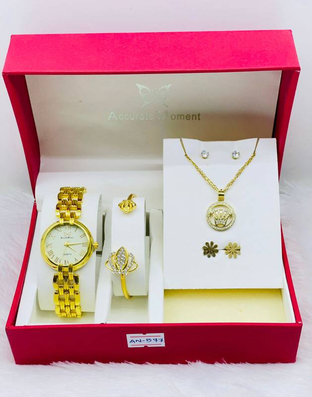 Women Water Resistant Bracelet Watch and Stylish Jewellery Set
