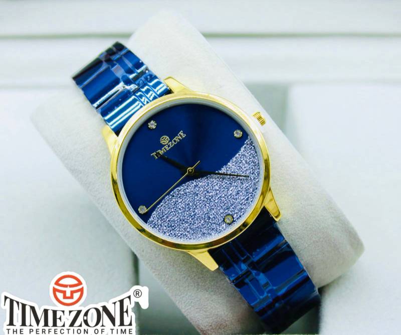 Women Round Dial Water Resistant Analog Watch