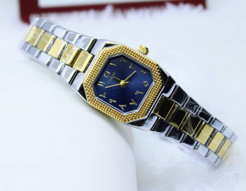 Ladies Classic Design Water Resistant Bracelet Watch