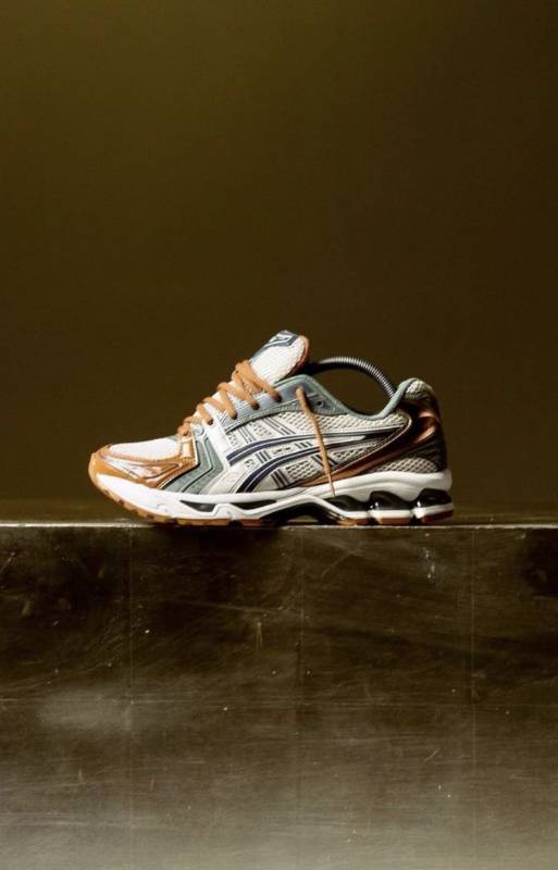 Asics Gel Kayano 14 GREEN

BROWN