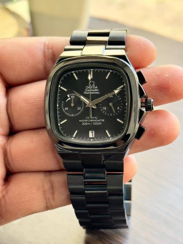 The Omega Seamaster Professional in this sleek black finish exudes modern elegance and timeless craftsmanship