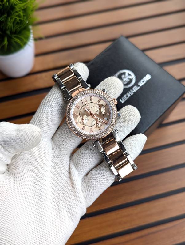 MICHAEL KORS
AWESOME QUALITY