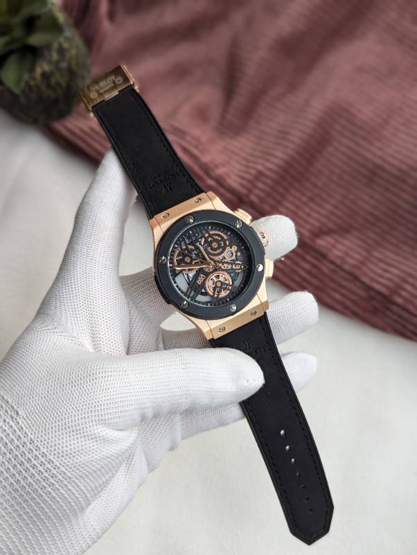 TRENDING MODEL HUBLOT