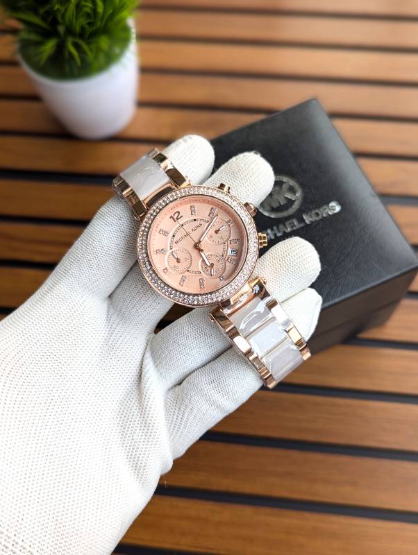 MICHAEL KORS
AWESOME QUALITY