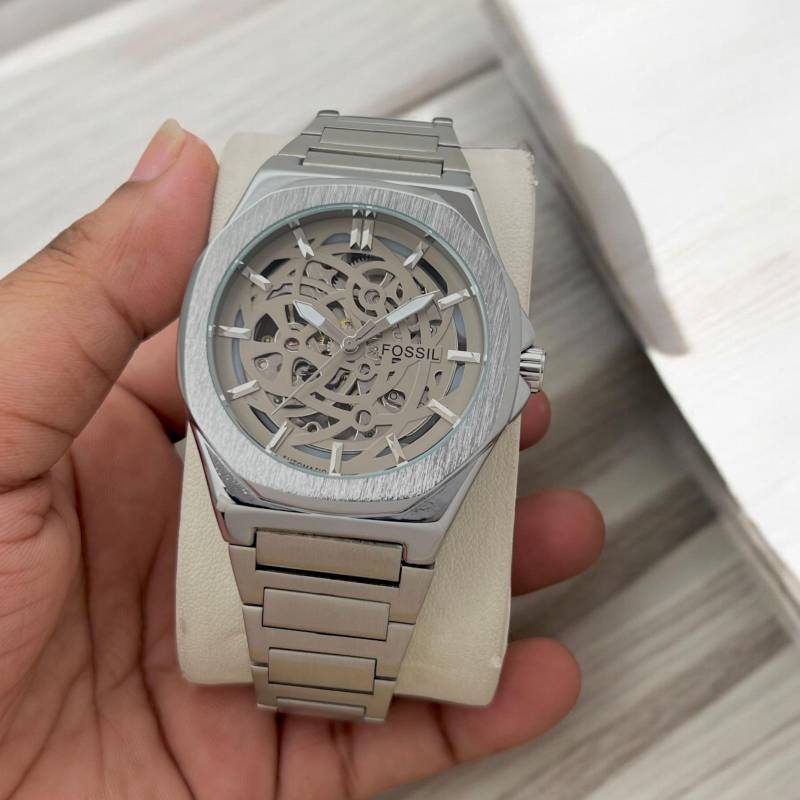 Fossil

1st