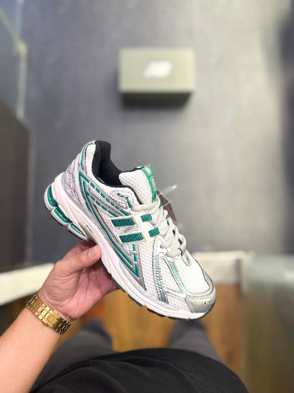 NEW BALANCE 1906 R WHITE SILVER GREEN