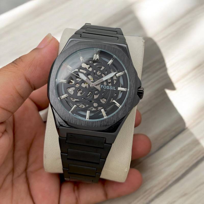 Fossil

1st