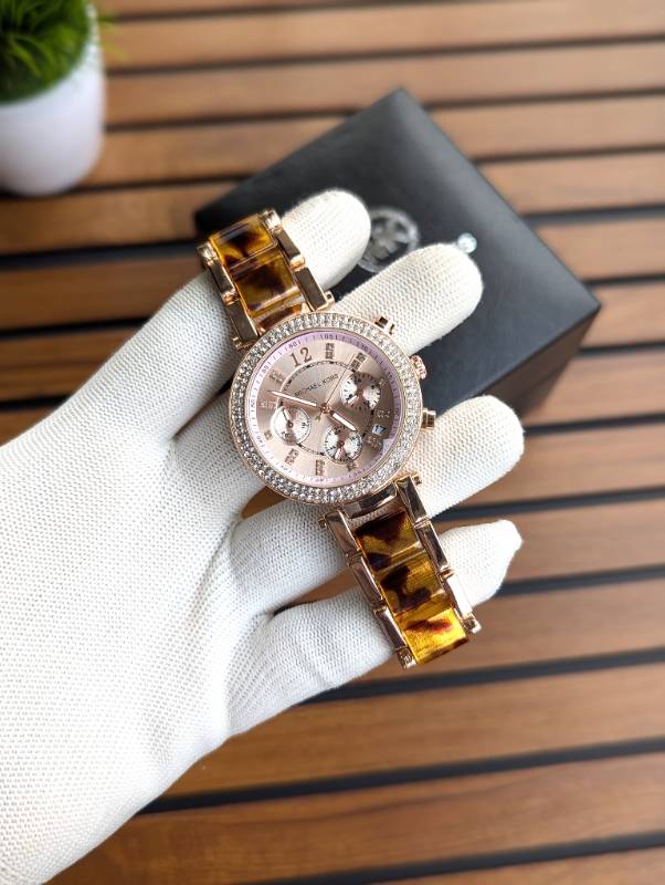 MICHAEL KORS
AWESOME QUALITY