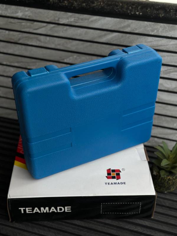 COMPACT MULTI-PURPOSE TOOL KIT
