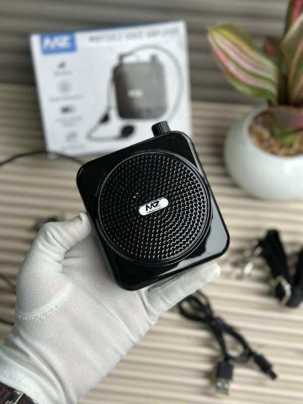 MZ M62VP PORTABLE VOICE AMPLIFIER