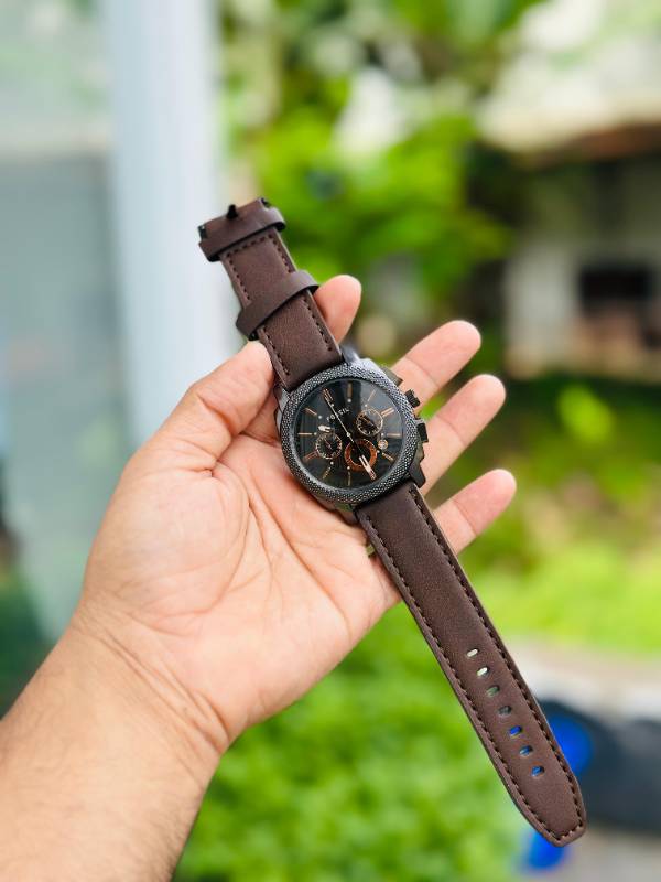 This is Fossil FS4656 features dial with chronograph movement