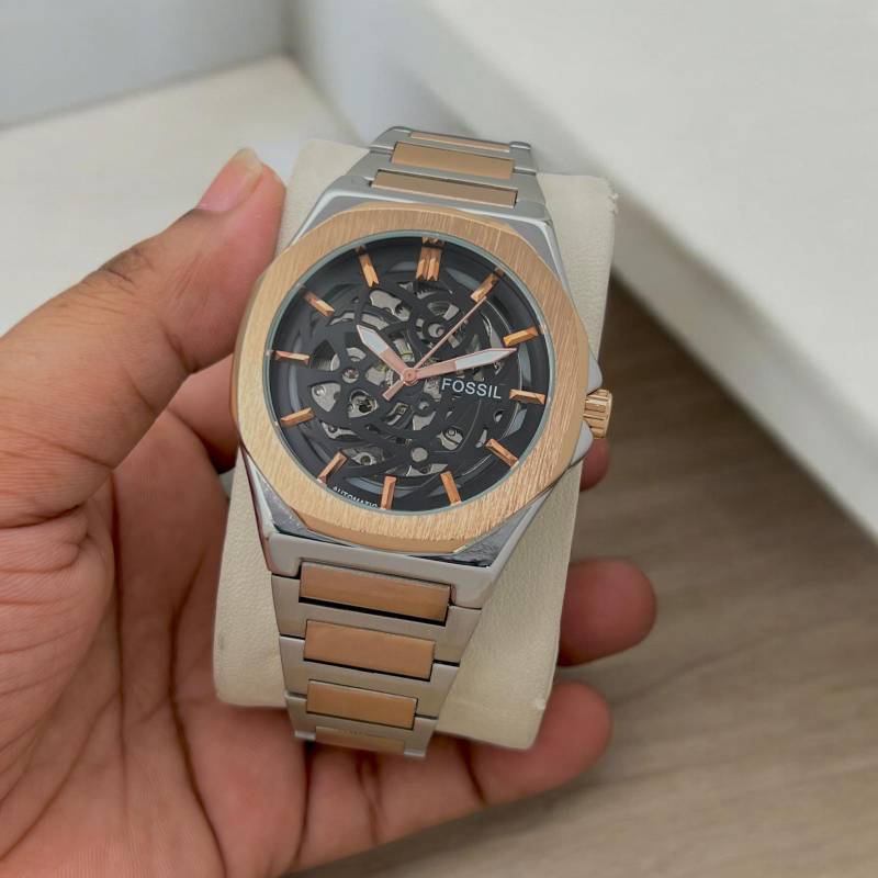 Fossil

1st