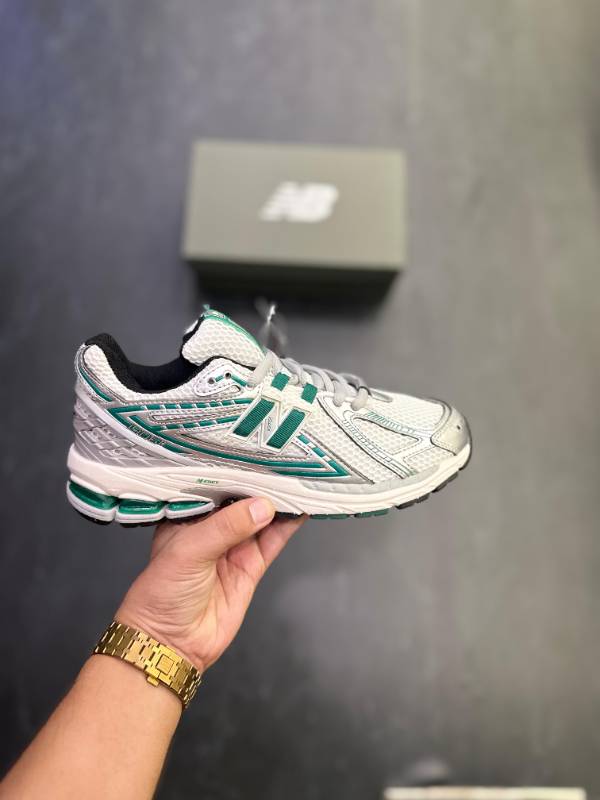 NEW BALANCE 1906 R WHITE SILVER GREEN