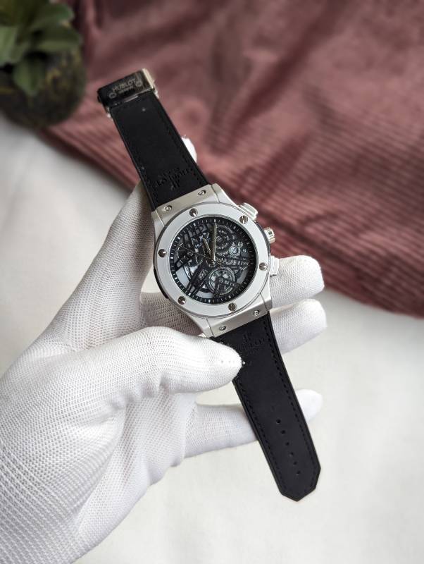 TRENDING MODEL HUBLOT