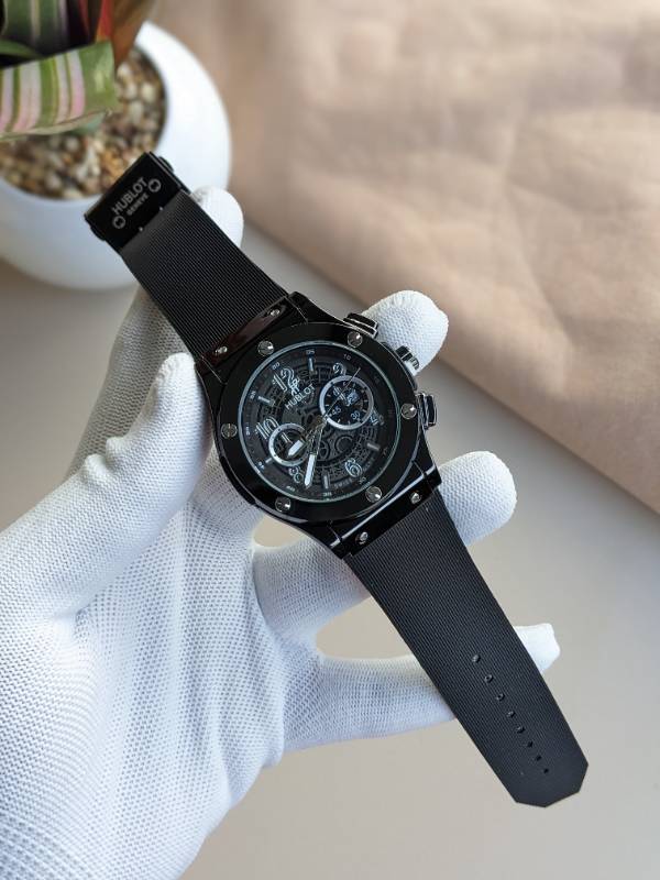 RESTOCKED

BRAND= HUBLOT

-AWESOME QUALITY