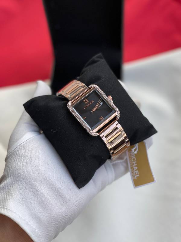 NEW ARRIVALS
MICHAEL KORS