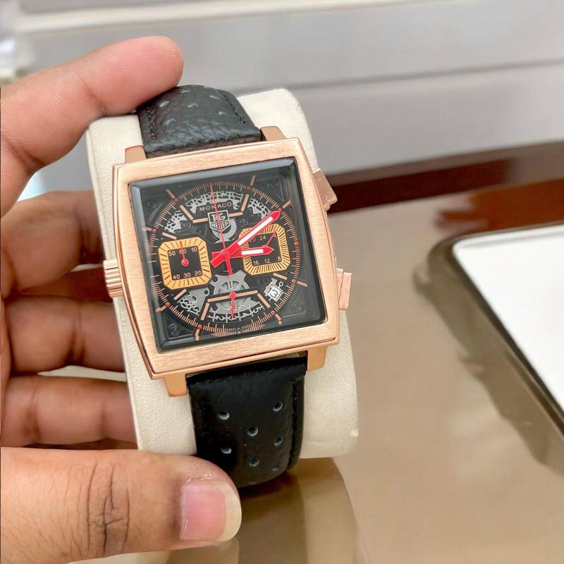 This Monaco is the epitome of elegance and prestige with a vintage flair looks. It's the ultimate watch for those living life in the fast lane. Lights, camera, ACTION