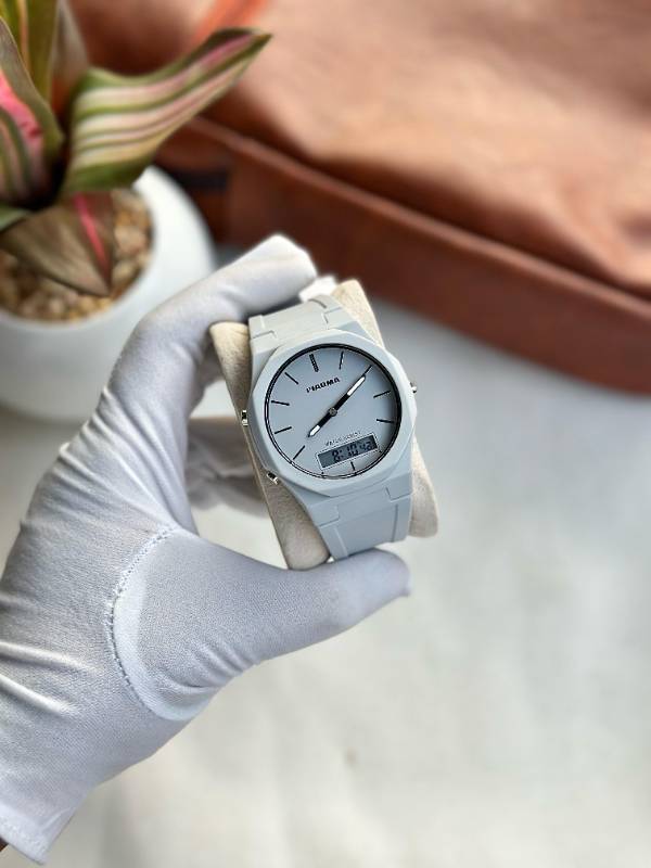 NEW ARRIVALS  PIΑΟΜΑ