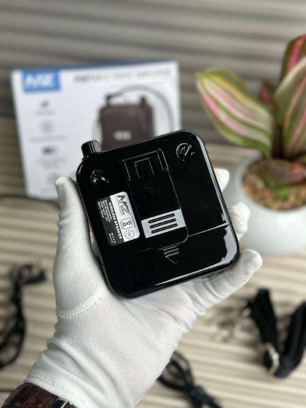 MZ M62VP PORTABLE VOICE AMPLIFIER