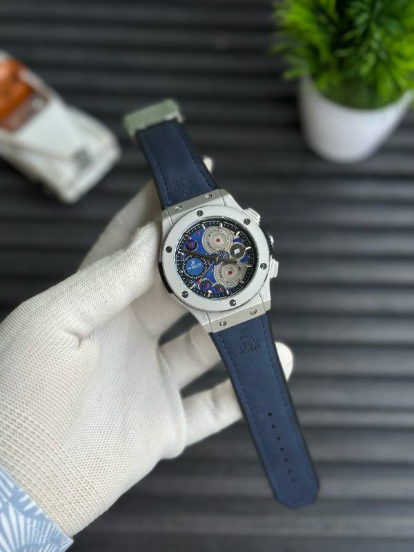 MODEL HUBLOT
