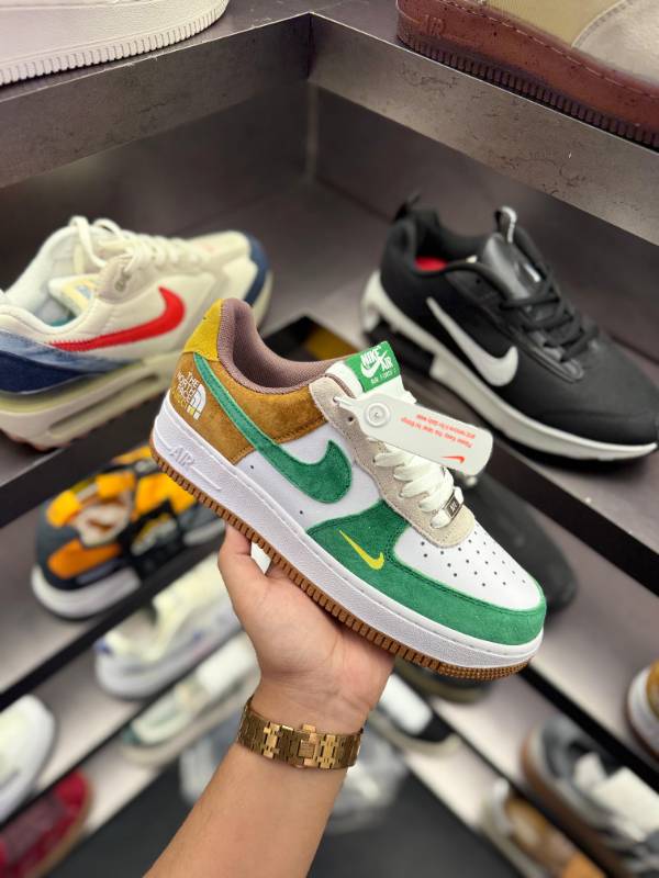 NIKE AIRFORCE NORTH FACE

GUCCI