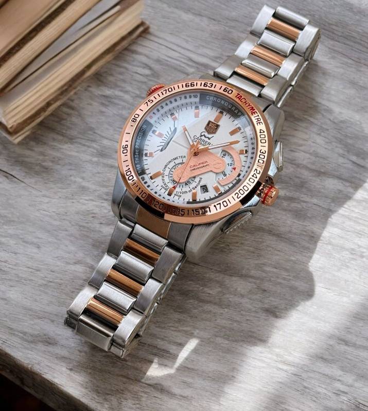 The 2020 TAG Heuer Carrera Sport represents an evolutionary change in the lineup, retaining its modern Carrera aesthetic and now it's more refined.