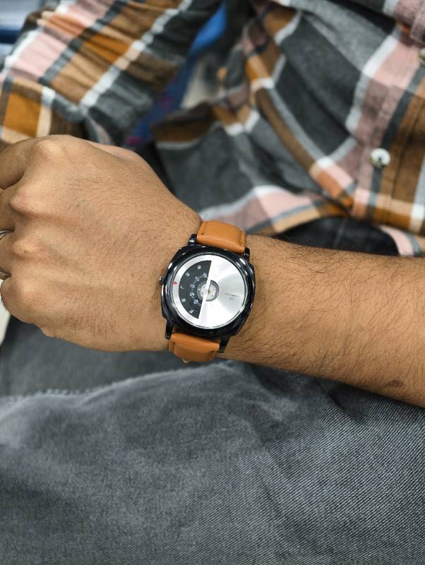 V9 COLLECTION WATCH